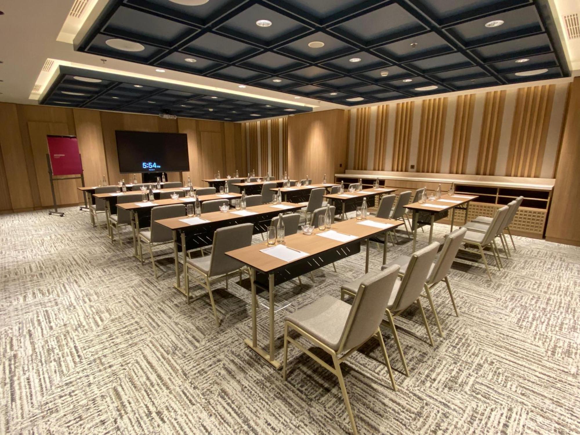 Hotel Moevenpick Centre