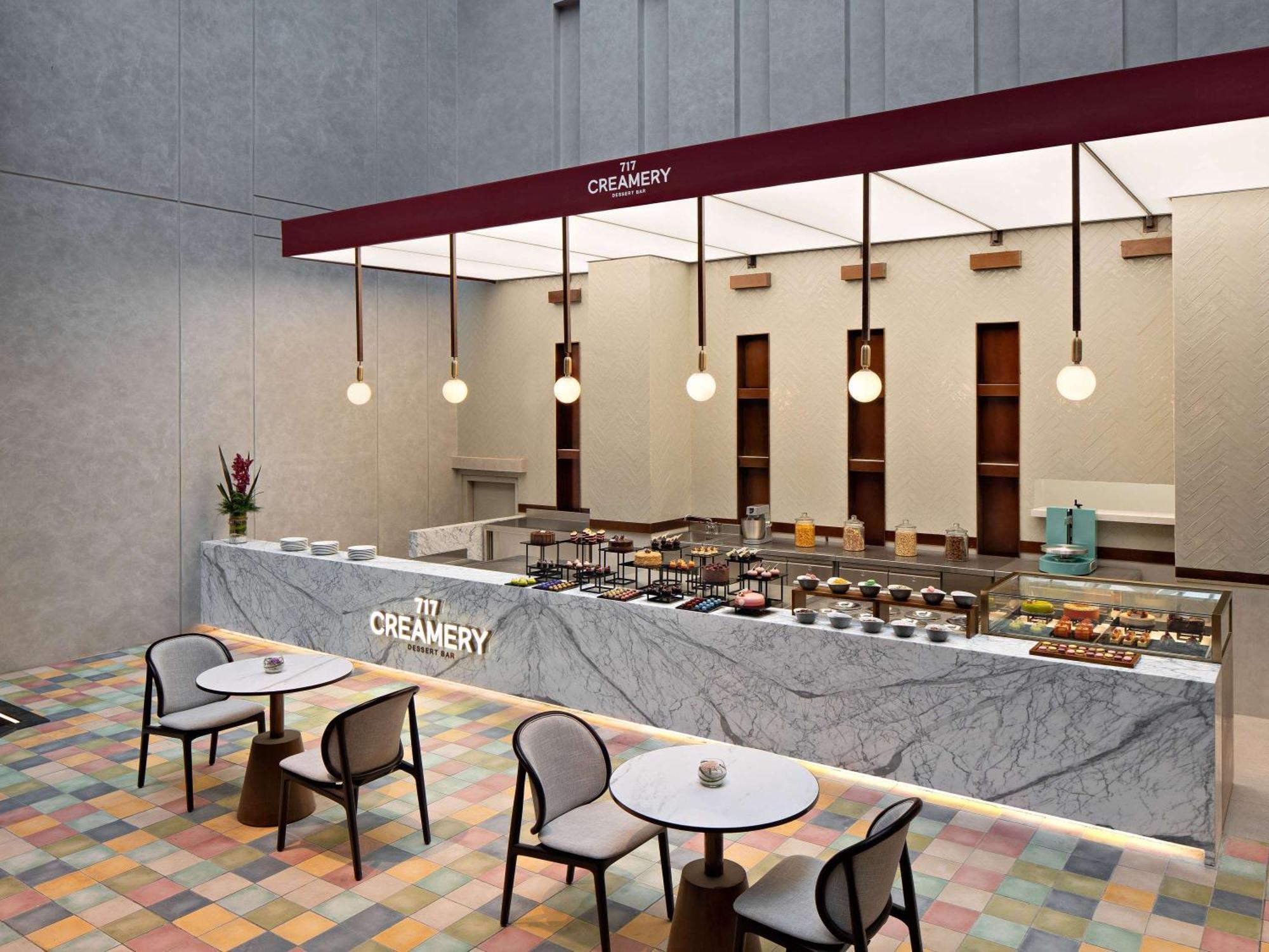 Hotel Moevenpick Centre 5*