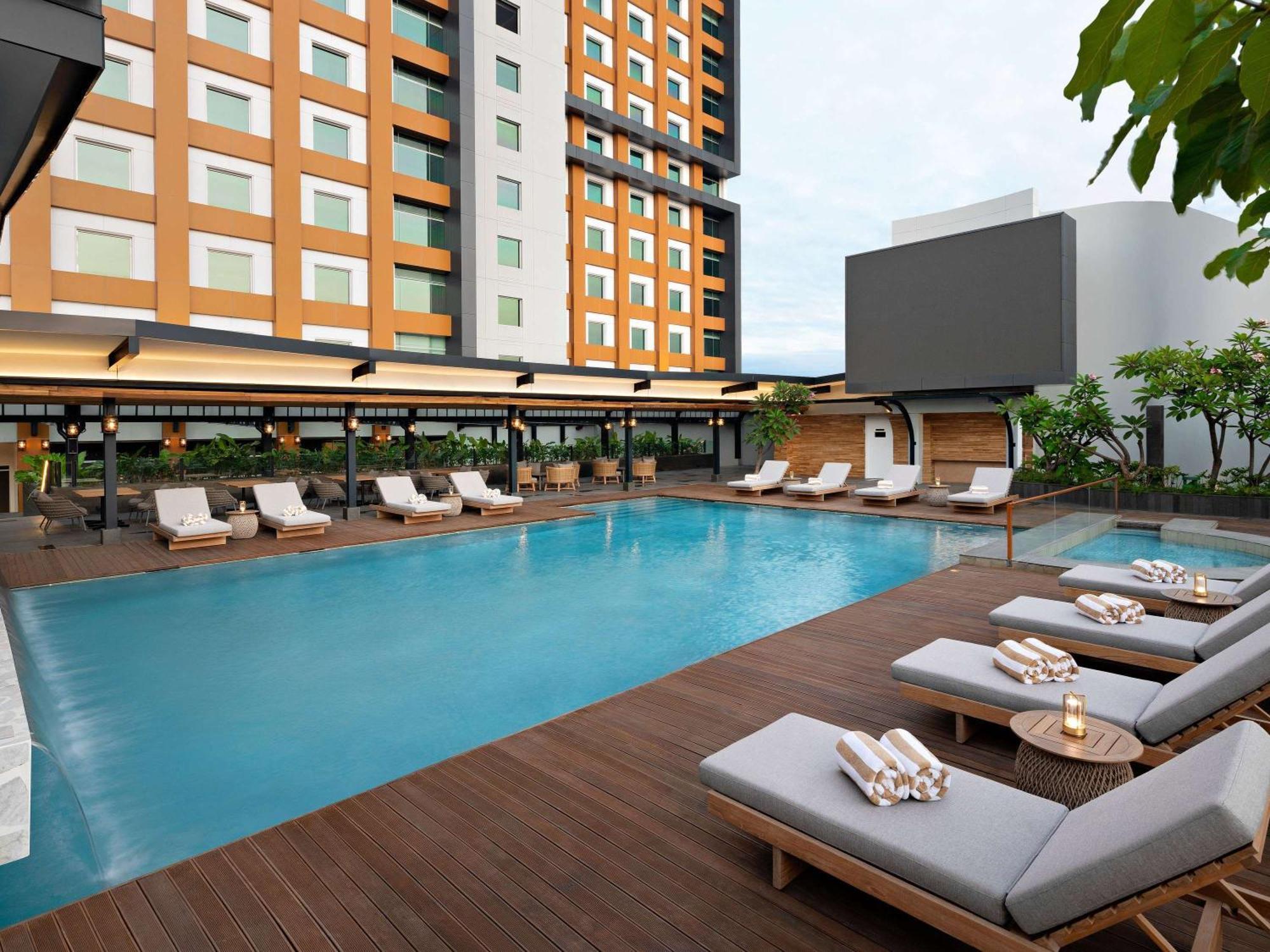 Moevenpick Centre 5*