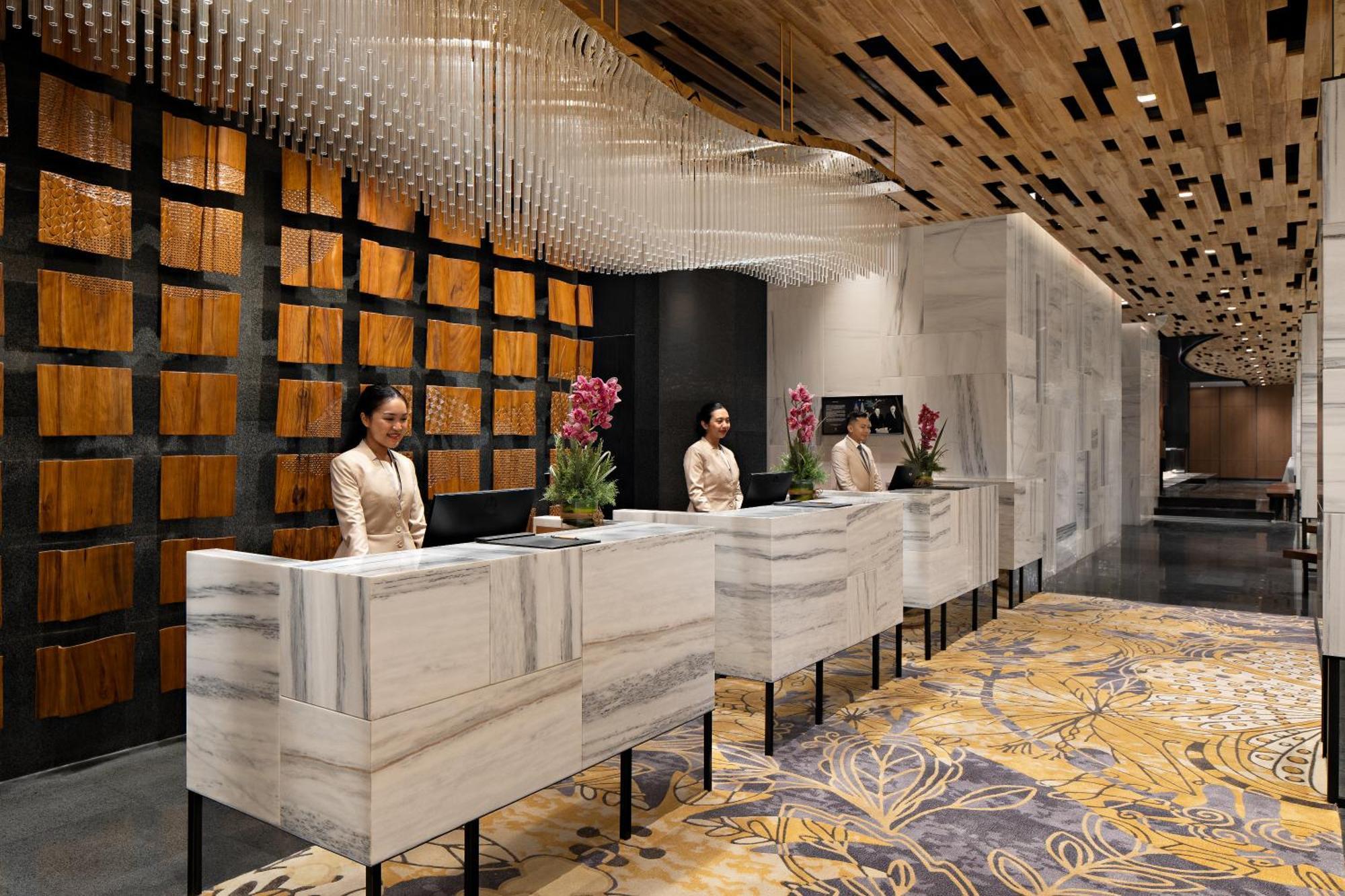 Moevenpick Centre Hotel 5*
